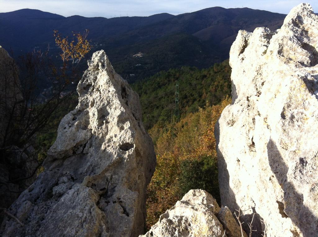 Agriturismo La Rocca Di Perti فينالي ليغوري المظهر الخارجي الصورة